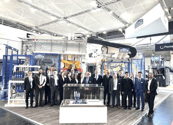 Die Leistung der QGM-Blockmaschine wird auf der Bauma in Deutschland gezeigt