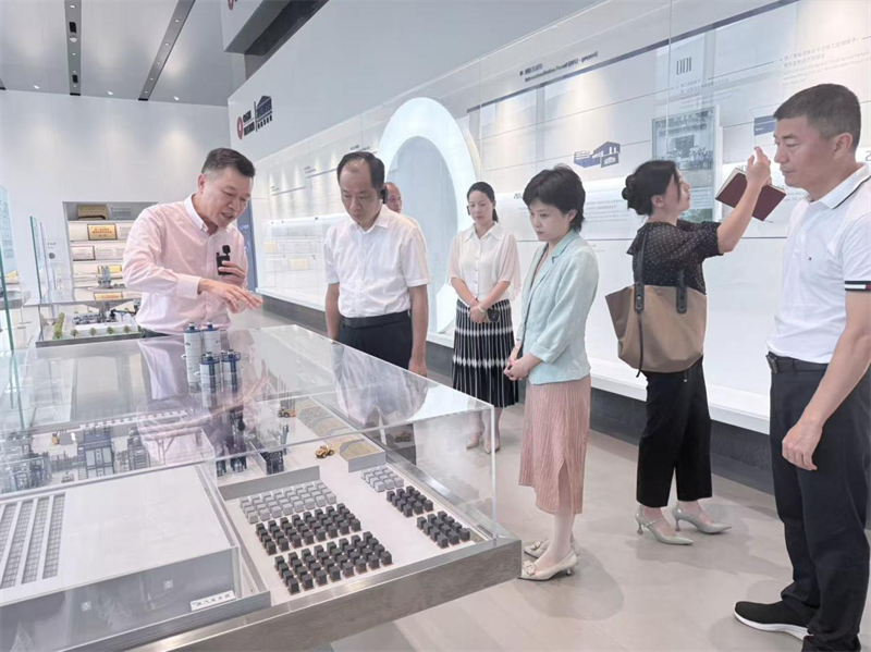 Die besondere demokratische Aufsicht des Quanzhou Municipal Committee der Taiwan demokratischen Selbstverwaltung besuchte Quangong Co., Ltd. für Forschung